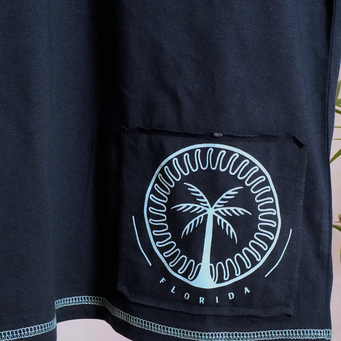 Men Crew Neck T-Shirt with Graphic Print