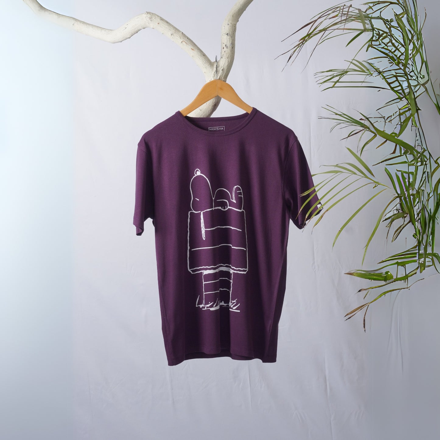 Men Crew Neck T-Shirt with Graphic Print