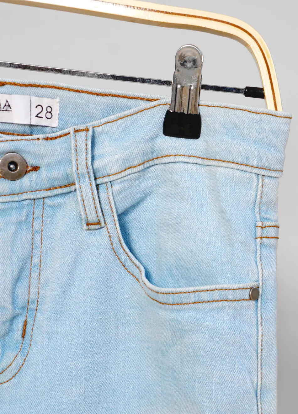 MEN ATHLETIC TAPER JEANS