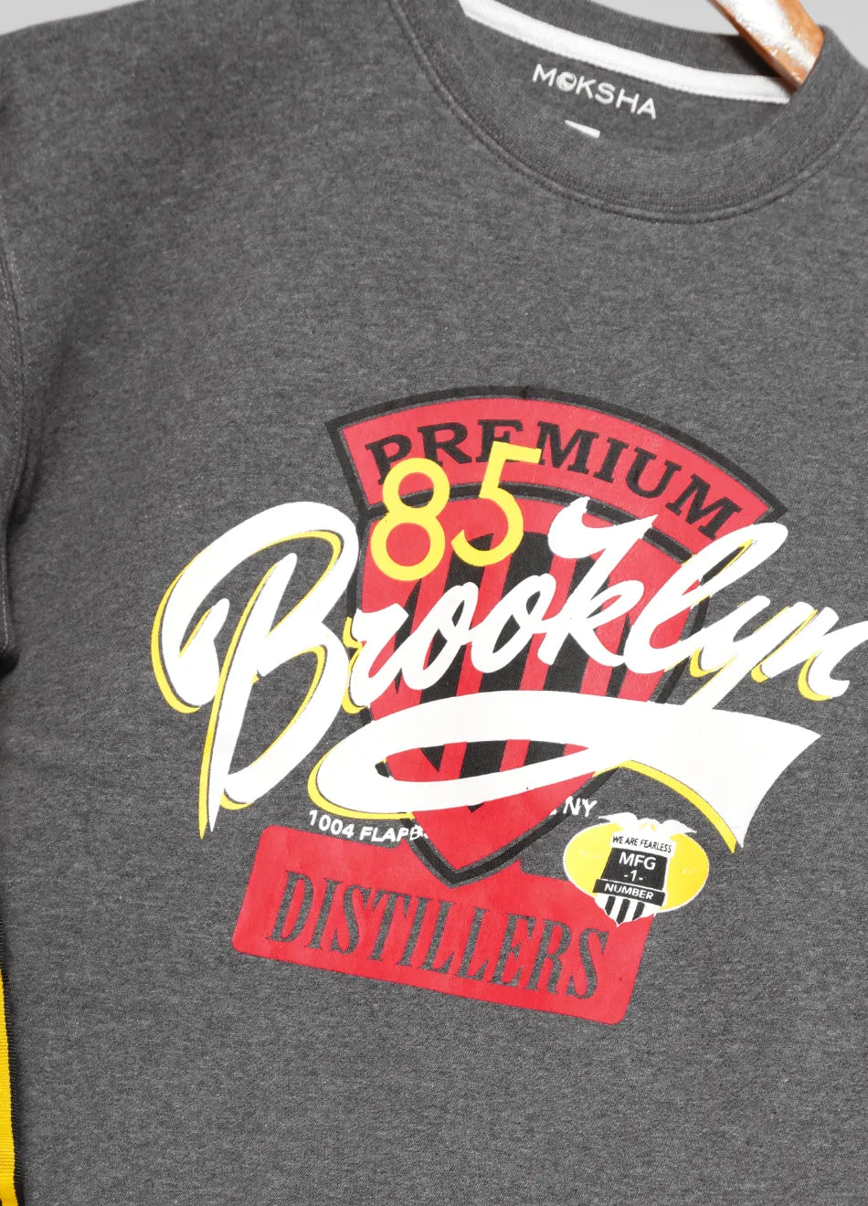 MEN  SWEATSHIRT WITH GRAPHIC PRINT