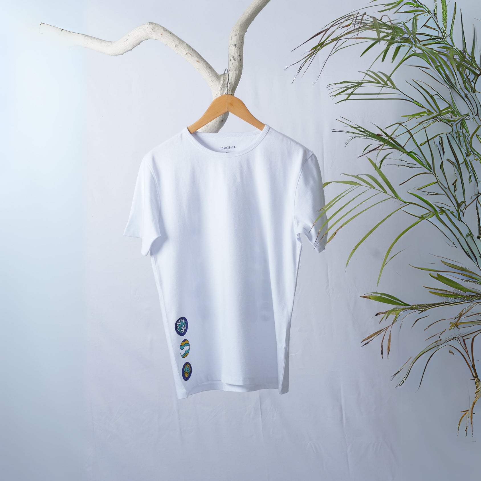 Men Crew Neck T-Shirt with Graphic Print