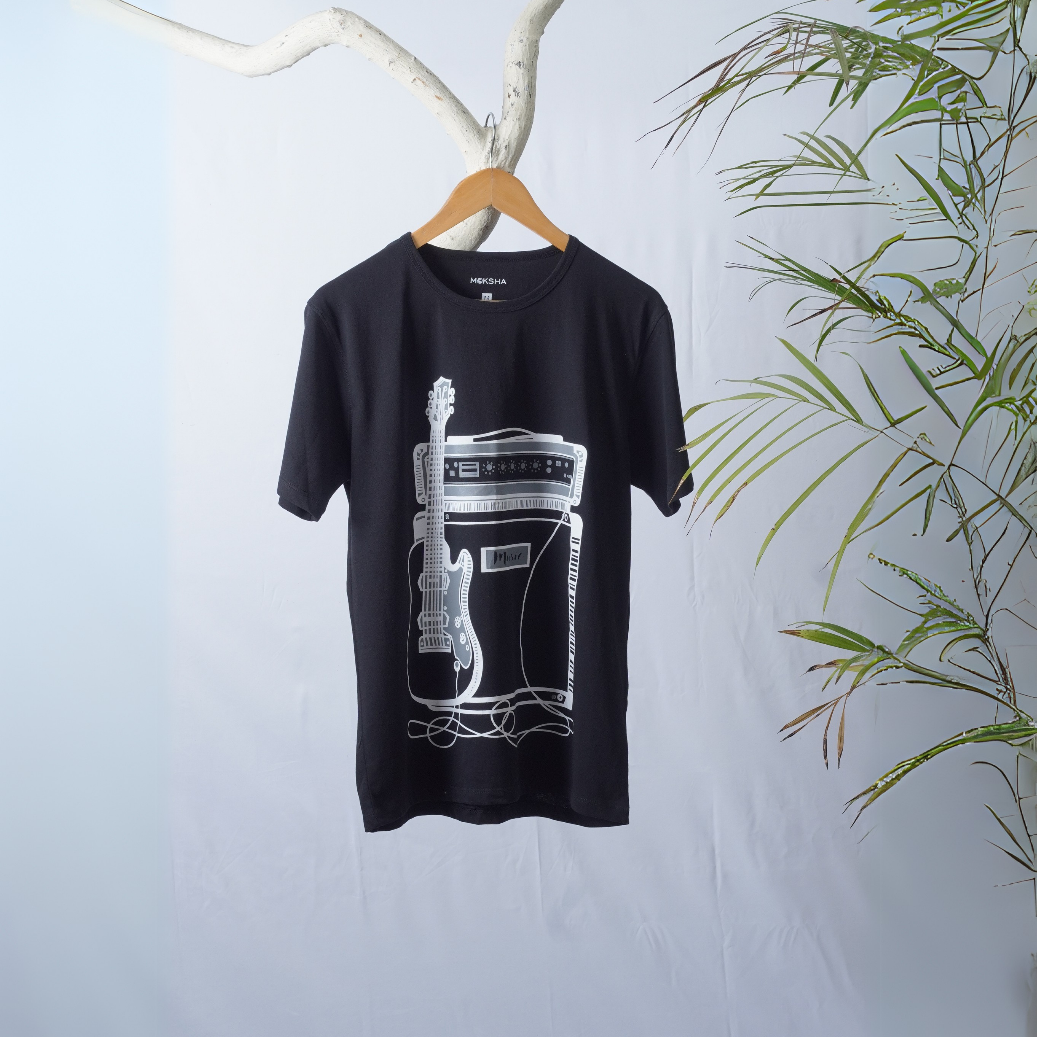 Men Crew Neck T-Shirt with Graphic Print