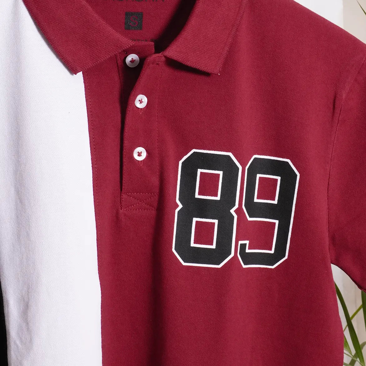 MEN PANEL POLO WITH GRAPHIC PRINT