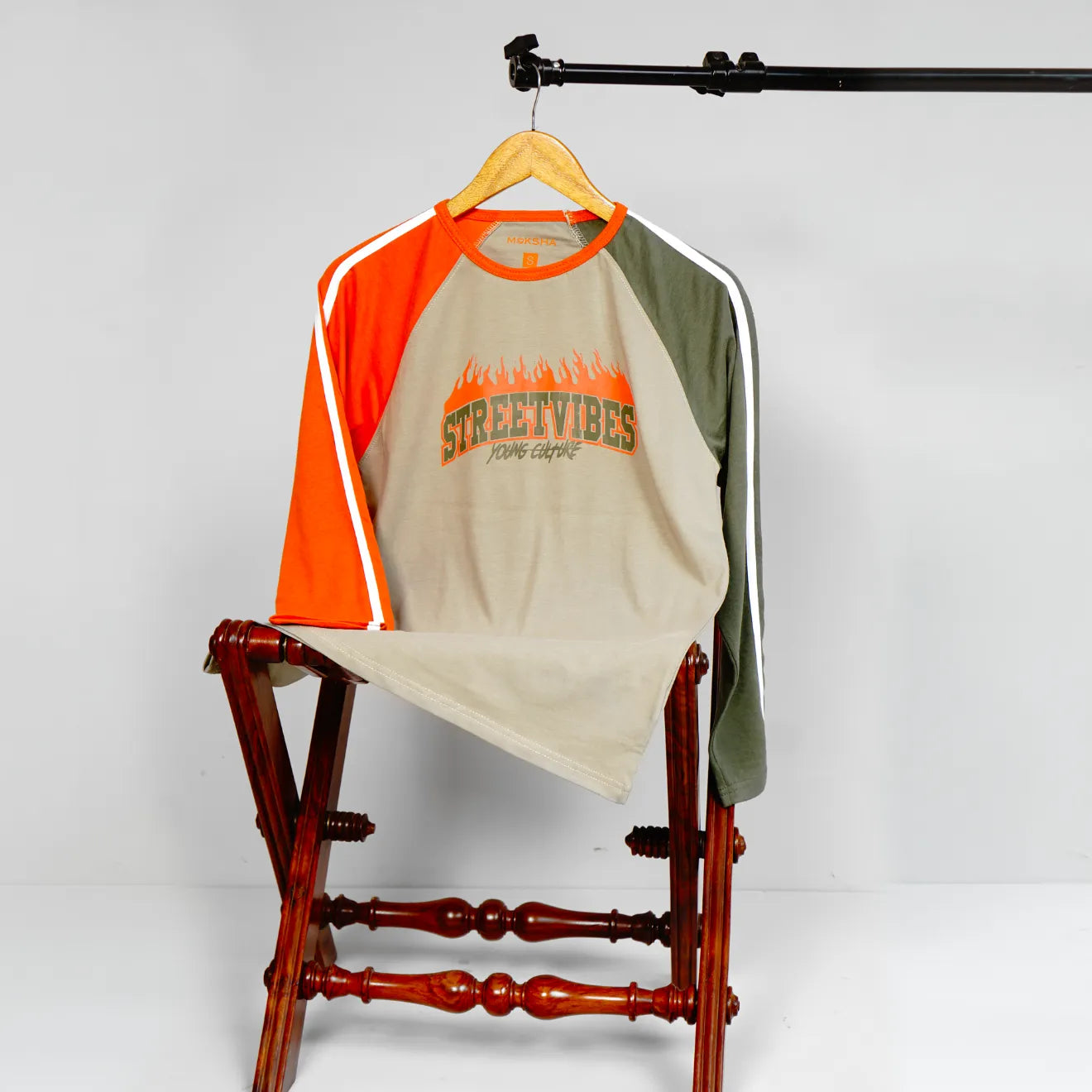 STREET VIBES FULL SLEEVE TEE